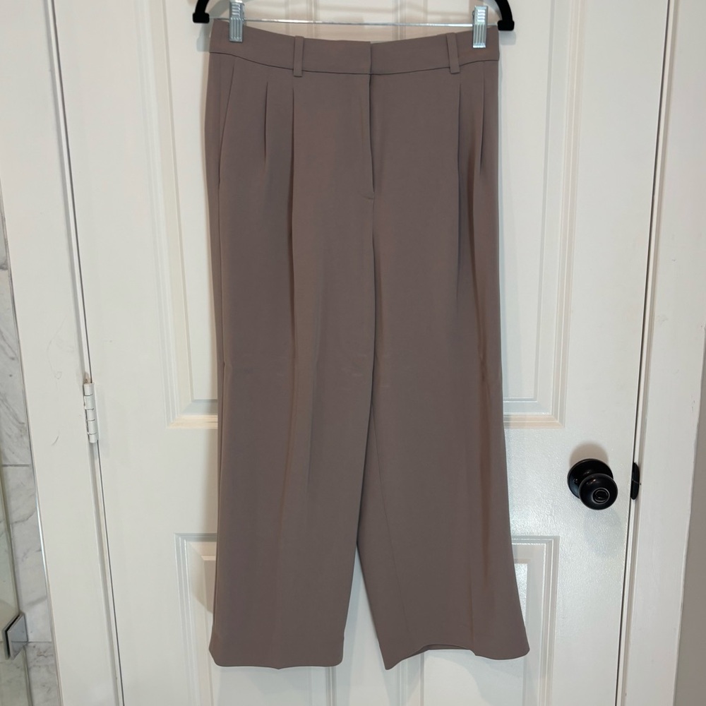 ARITZIA Bavarian Trousers in Taupe